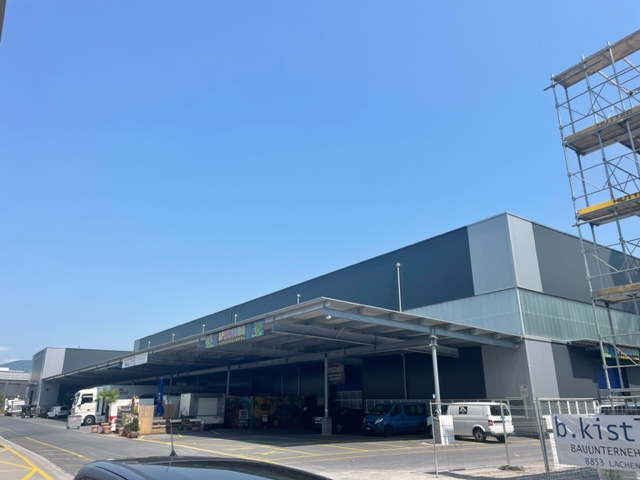 images/inhaltsbilder/glaentern-center-impressionen/3neubau-gewerbehallen-glaentern-an-der-gewerbestrasse-in-reichenburg.jpg